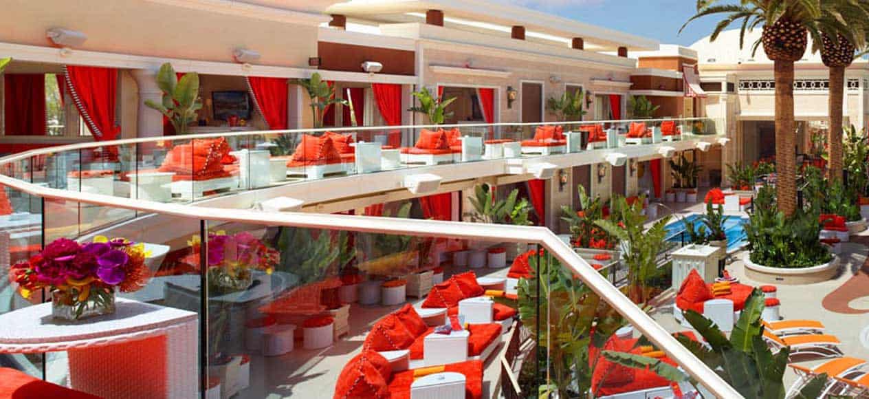 Encore Beach bottle service daybed seating at Encore Beach Club in Las Vegas.